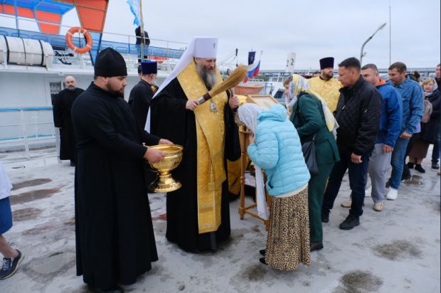 Корабль-церковь «Святой апостол Андрей Первозванный» отправился в область