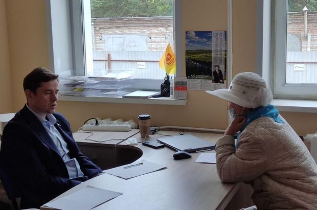 Депутат Госдумы провёл личный приём жителей в Советском районе