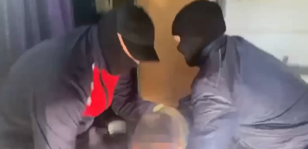 Четверых новосибирцев задержали за продажу поддельного алкоголя и табака