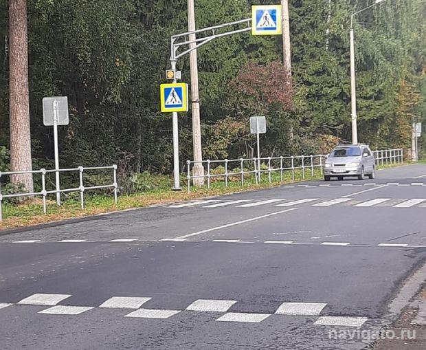 На пешеходных переходах возле школ появились новые лежачие полицейские