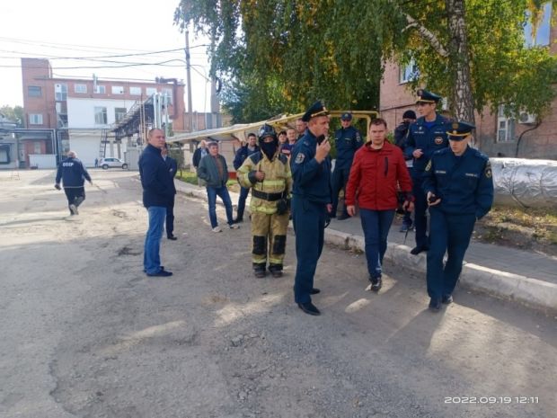 В МЧС рассказали подробности утечки опасного вещества на предприятии