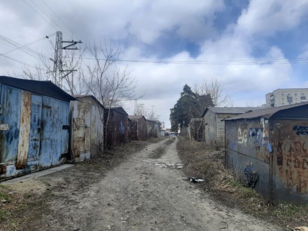 Девять металлических гаражей демонтируют в Советском районе