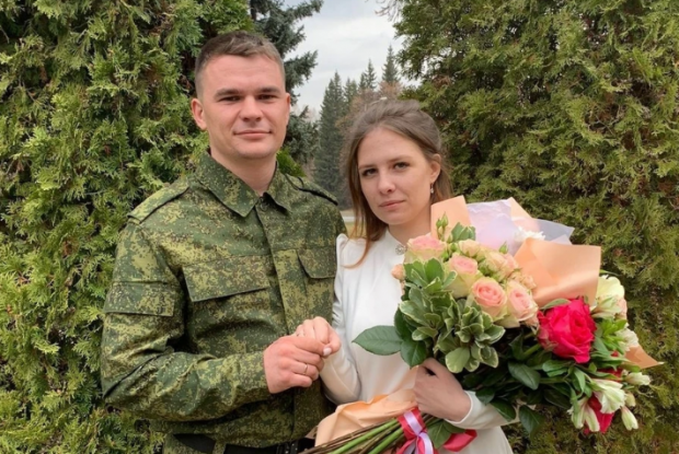 Девушка проехала 1300 километров, чтобы выйти замуж в Советском районе