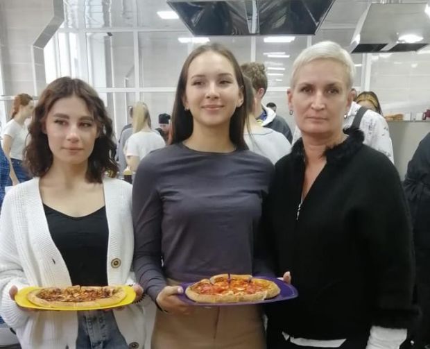 К Дню повара в политехническом колледже приготовили необычные блюда