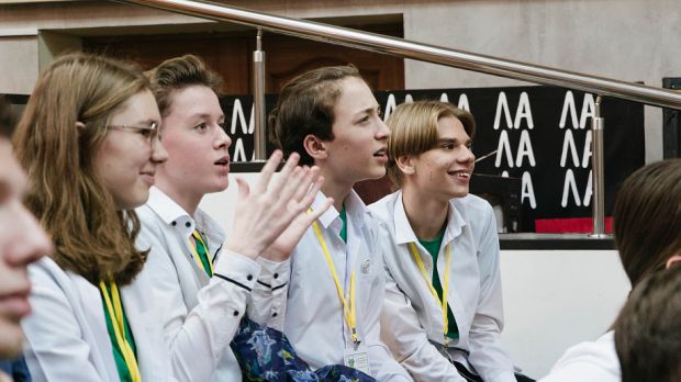 В СУНЦ НГУ прошел региональный турнир юных биологов