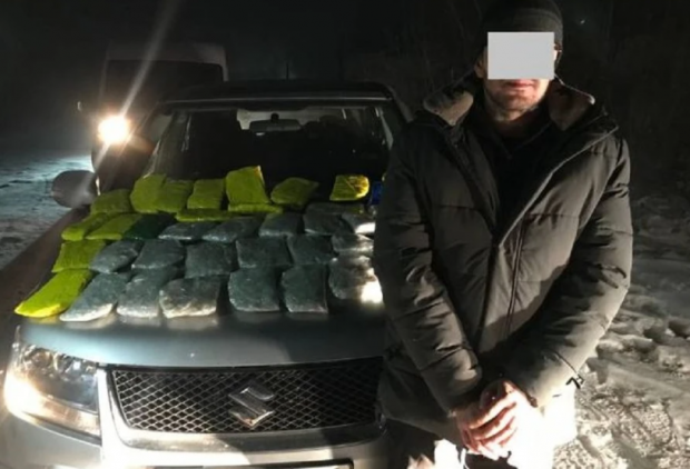 Крупную партию наркотиков изъяли в Новосибирске