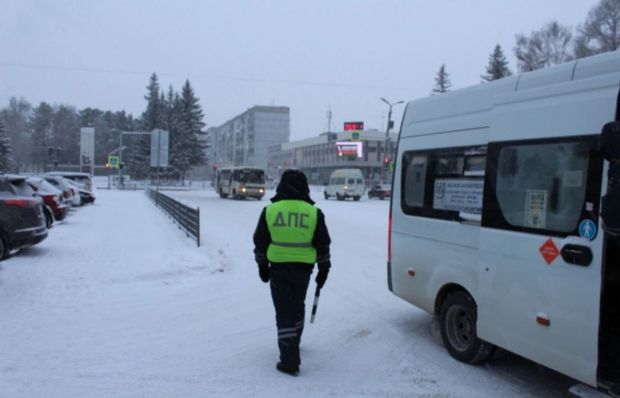 С 30 января сотрудники Госавтоинспекции начнут проверять автобусы
