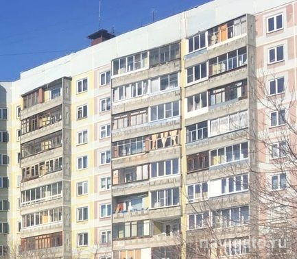 Девочка-подросток выпала из окна многоэтажки в Нижней Ельцовке