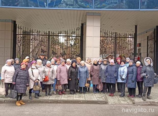 Ветераны Советского района побывали в новосибирском зоопарке
