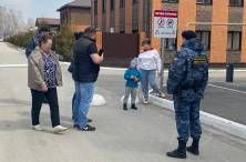 Судебные приставы вернули женщине ребенка