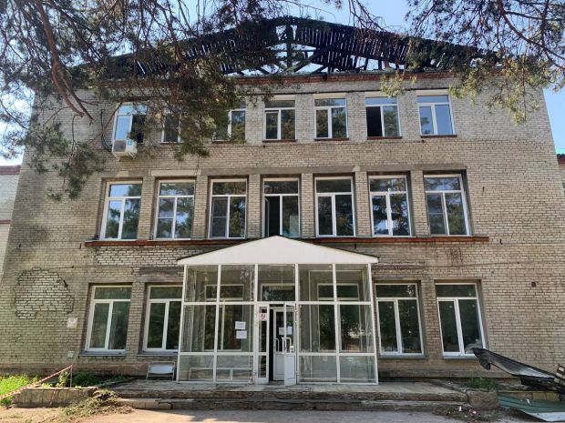 Работы по восстановлению больницы в Академгородке продолжаются