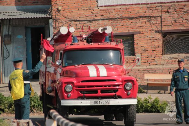 Водители пожарных автомобилей показали класс на соревнованиях