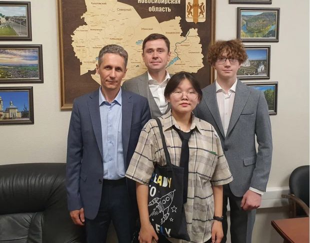 Школьники из Академгородка побывали у депутата Государственной Думы