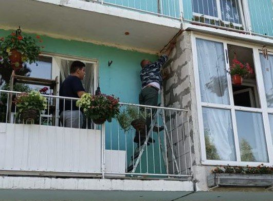 Перегородку на балконе демонтировали по решению суда