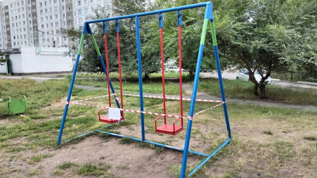 Прокуратура потребовала убрать детскую площадку на Шлюзе