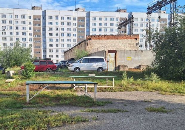 Как детские площадки на улице Вахтангова оказались вне закона