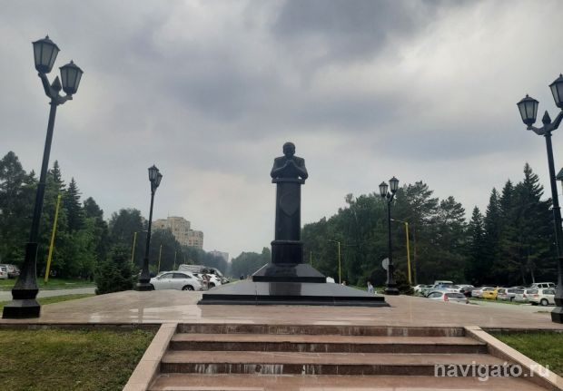 Светящиеся столбы не решают проблем освещения на проспекте Коптюга