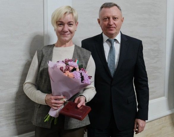 Двух женщин из Советского района наградили знаком «За материнскую доблесть»