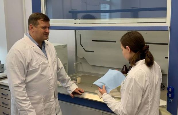 Самоочищающиеся ткани запатентовали ученые НГУ