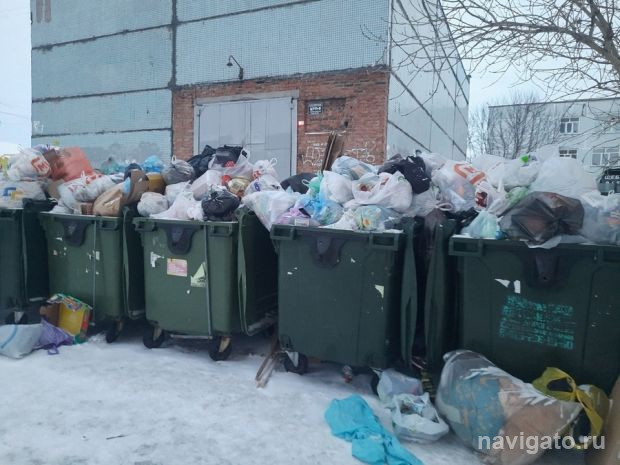 300 мусоровозов вышли на работу в новогодние праздники в Новосибирске