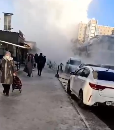 Вторую за январь крупную коммунальную аварию устраняют в Новосибирске