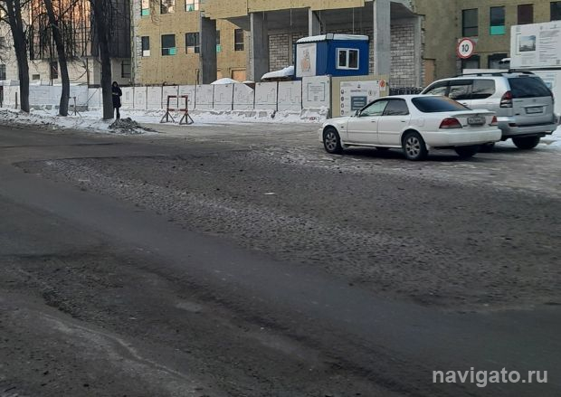 Автомобилисты жалуются на просадку дороги по улице Пирогова