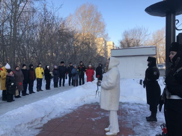 На Вахте Памяти в микрорайоне ОбьГЭС помянули воинов, погибших на СВО