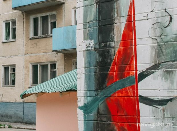 Куда сообщать о подозрительных надписях на фасадах зданий