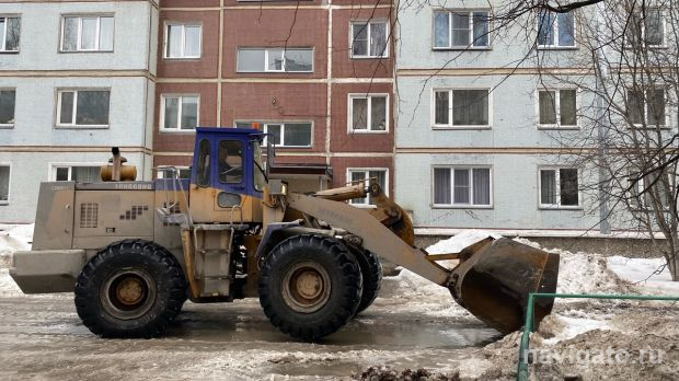 Ворошить снег и ускорить расконсервацию ливневок потребовали в мэрии