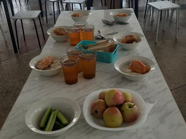 Роспотребнадзор консультирует по вопросам школьного питания