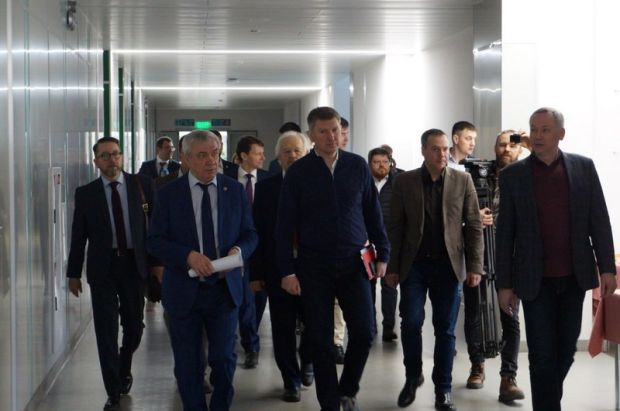 Максим Решетников ознакомился с университетскими разработками в сфере ИИ