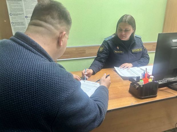 Судебные приставы из Новосибирска помогли жертве мошенника