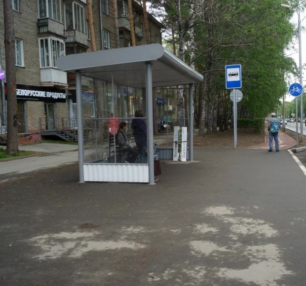Два остановочных павильона заменили и два установили в Советском районе