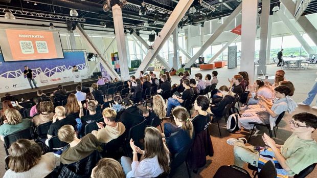 Студенты НГУ сконструировали робота для отделки помещений