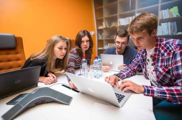 68 учащихся вузов Новосибирска получат по миллиону рублей