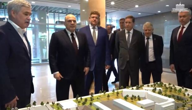 Михаил Мишустин посетил знаковые объекты Академгородка