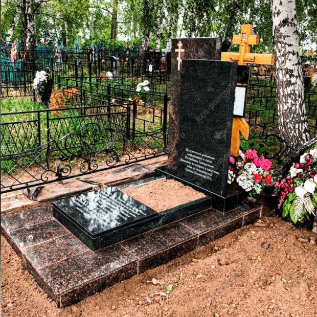 Преимущества гранитных памятников