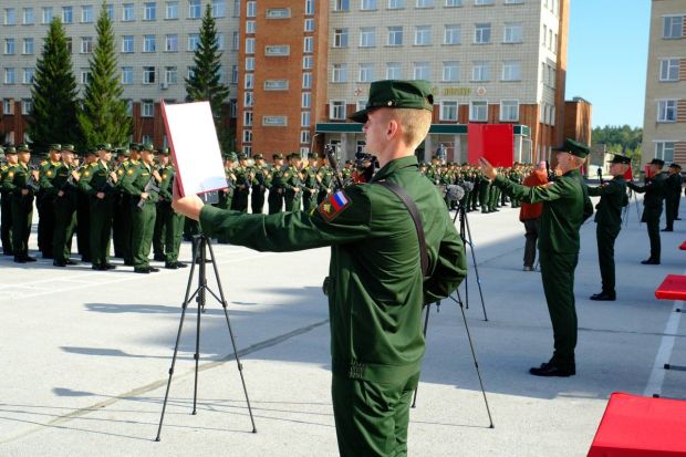 Курсанты НВВКУ приняли присягу 1 сентября