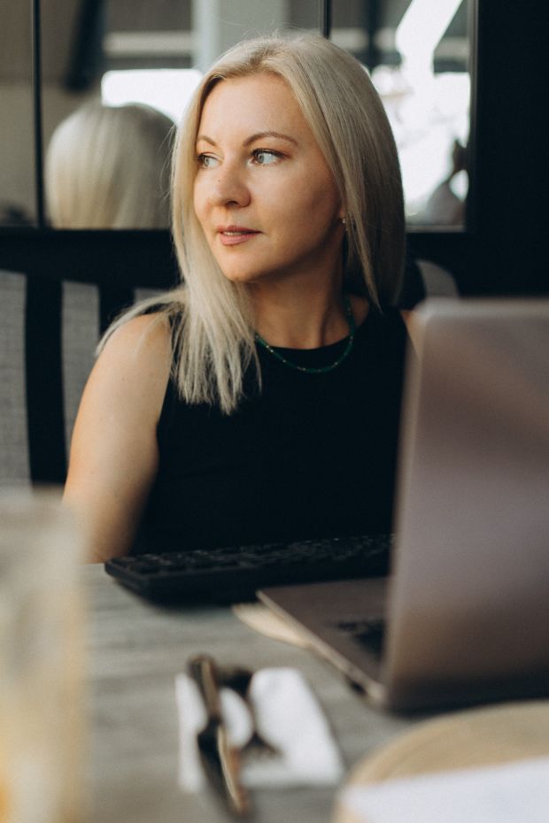 Книгу о налоговой грамотности написала выпускница НГУ