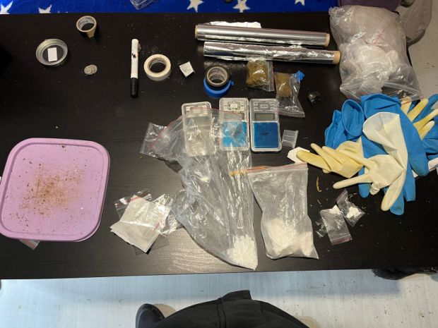 Сотрудники полиции задержали региональных оптовых наркокурьеров