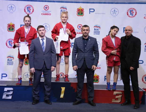 Спортсменка из Советского района победила на первенстве СФО по самбо
