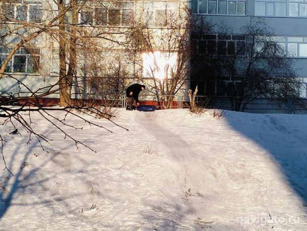 Любители покатушек на ватрушках попали в опасную ситуацию