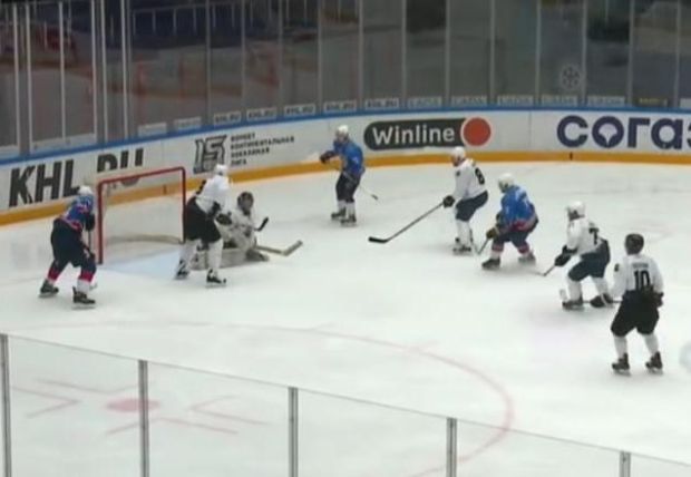 Команда «Кристалл ОбьГЭС» продолжает сражаться в высшей лиге