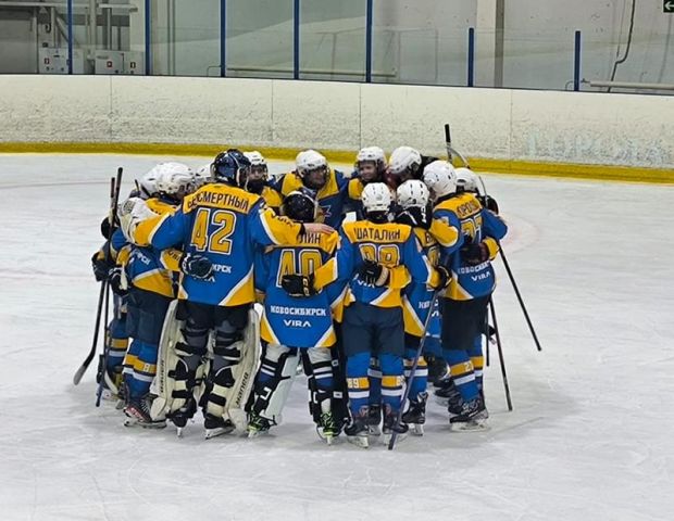 Хоккеисты «Энергии» в домашних поединках разгромили гостей из Кузбасса