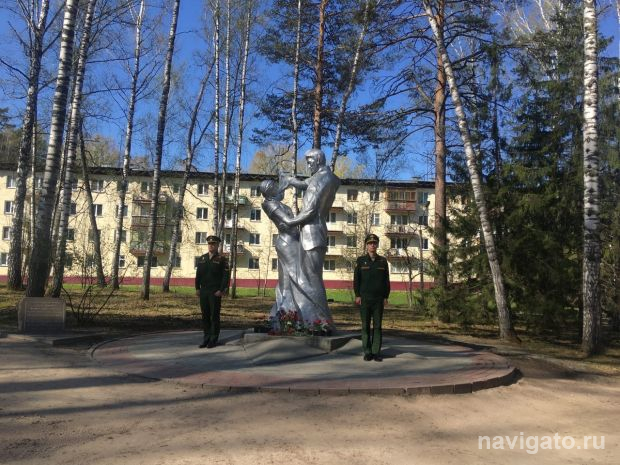 Памятник «Вальсирующая пара» поставлен на госучет