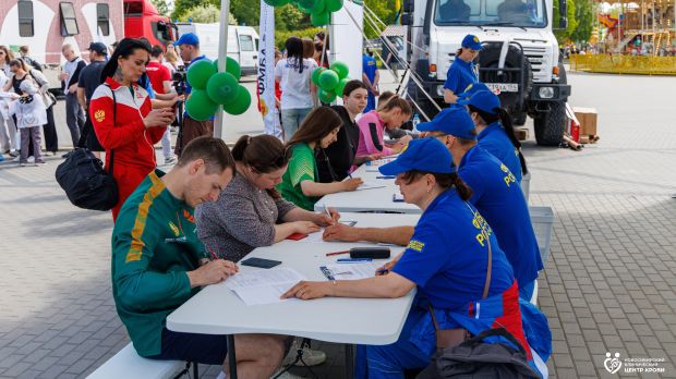 80 новосибирцев подали заявки в федеральный реестр доноров костного мозга