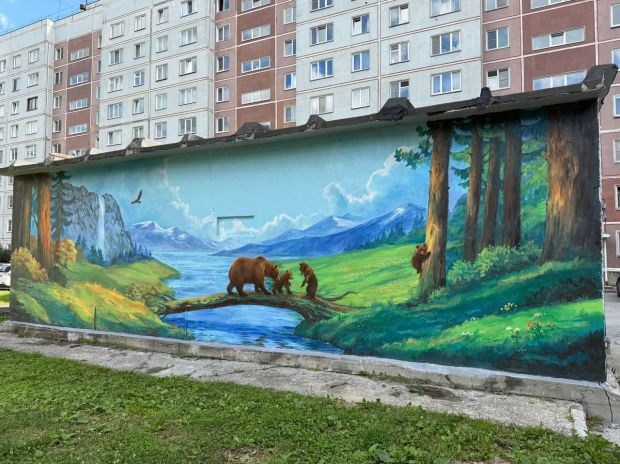 Новый мурал появился в микрорайоне Щ