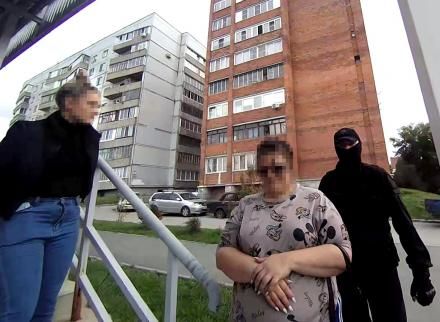 На ОбьГЭС бывшая сотрудница магазина украла деньги из сейфа