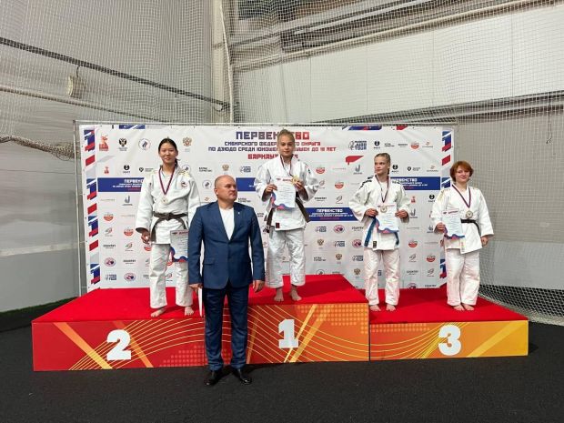 Спортсменка из Советского района победила на соревнованиях по дзюдо