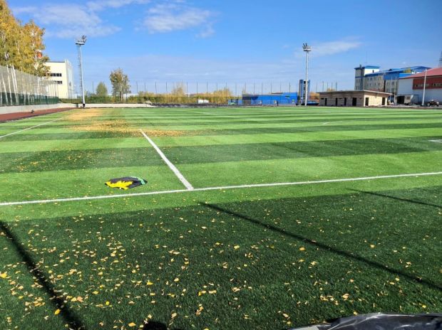 На новом стадионе СК «Энергия» установили трибуны для зрителей